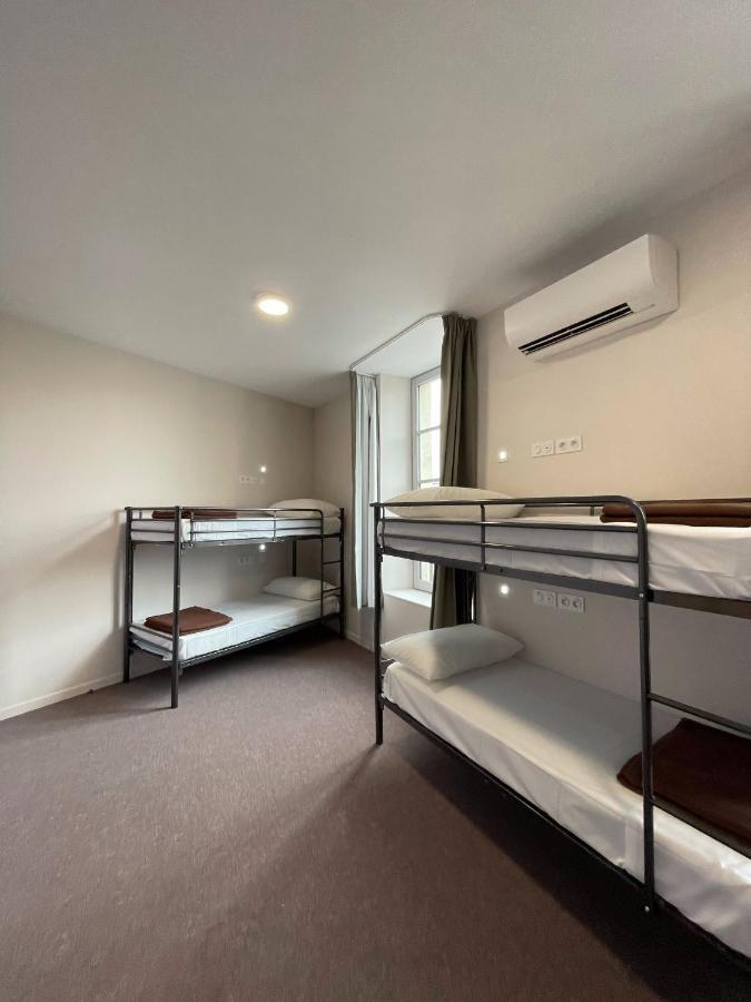 Hostel Flamingo Nimes Gare Centre Zewnętrze zdjęcie
