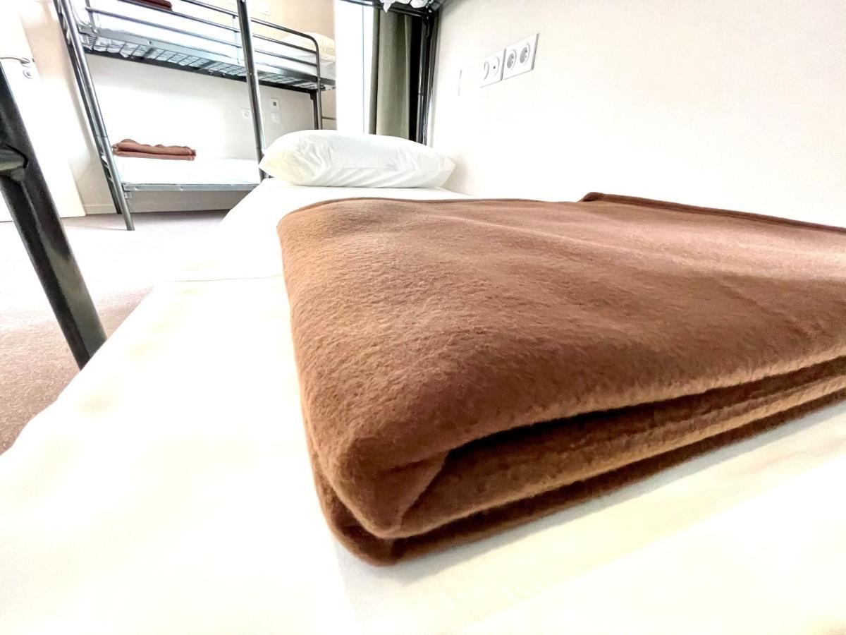 Hostel Flamingo Nimes Gare Centre Zewnętrze zdjęcie