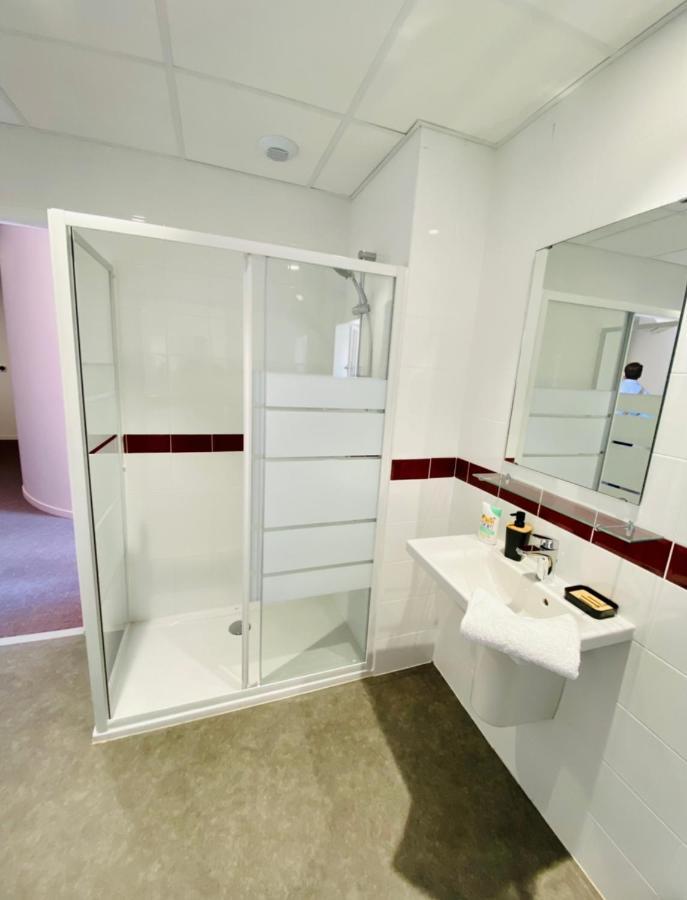 Hostel Flamingo Nimes Gare Centre Zewnętrze zdjęcie
