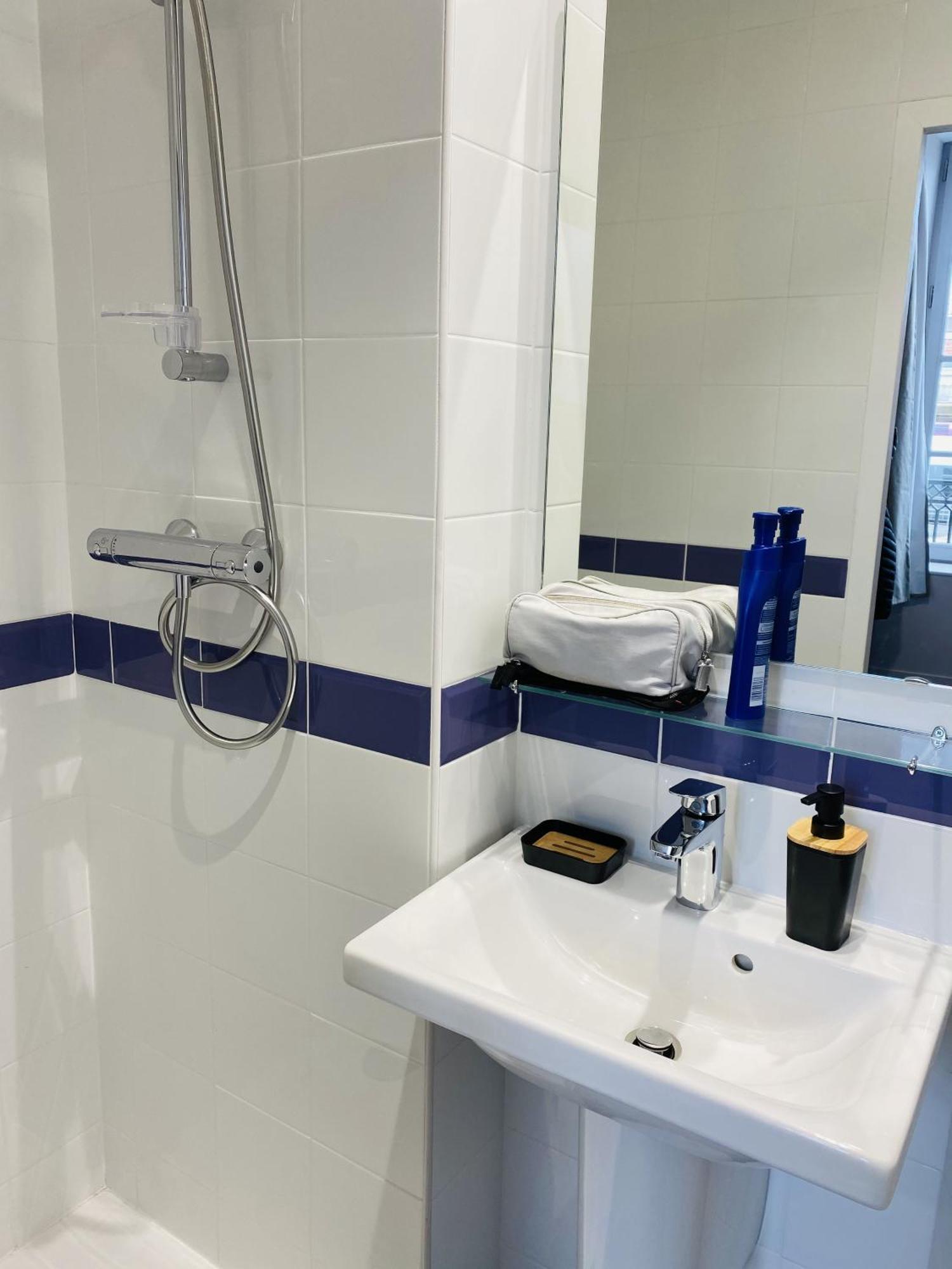 Hostel Flamingo Nimes Gare Centre Pokój zdjęcie